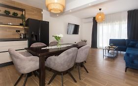 Apartments Mirni Kutak